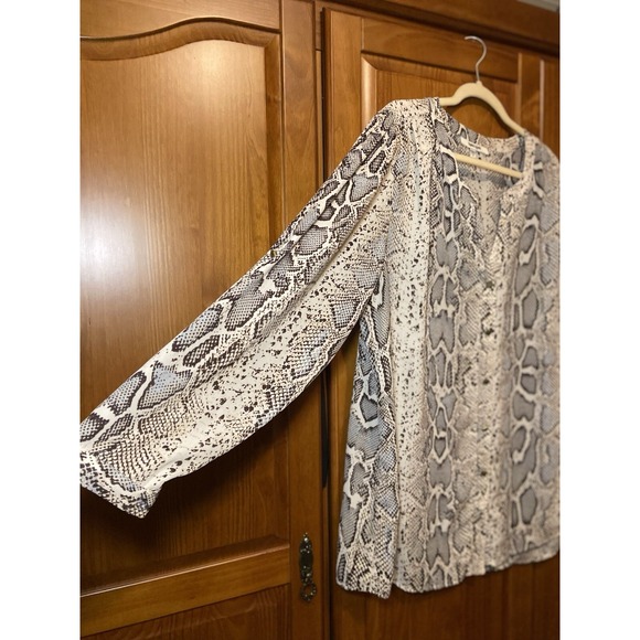 Animal Print - Picture 2 of 4